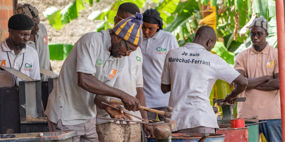 farrier students.jpg