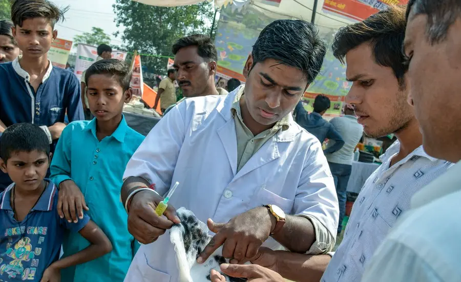 Dr Dinesh AHMF (large).jpg