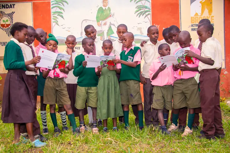 Kenyan school children reading