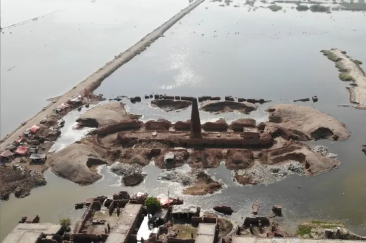 flooded brick kiln (landscape).png